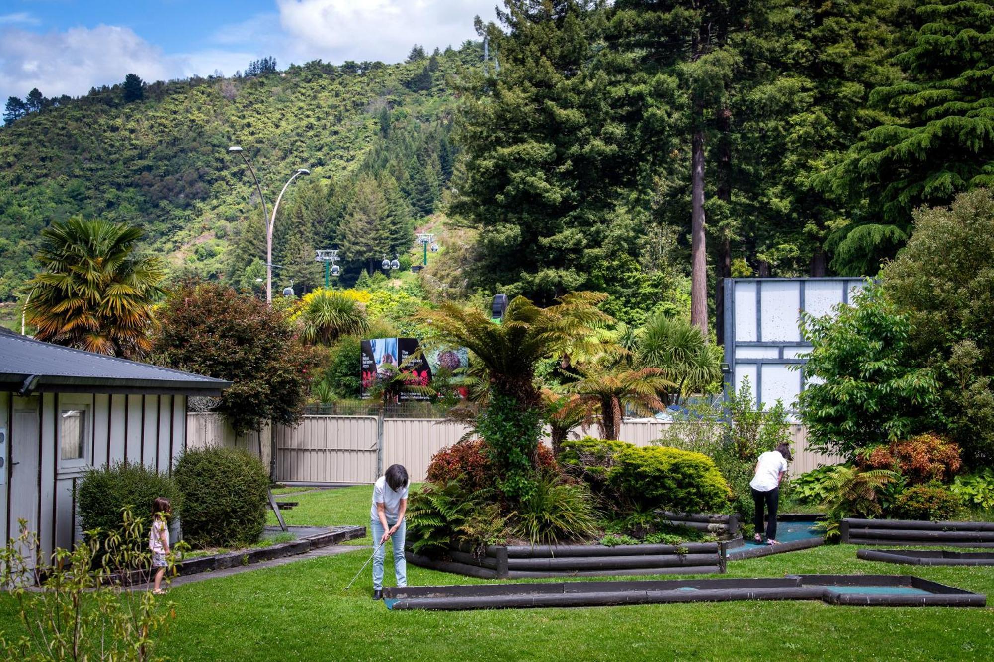 Ripple Rotorua Motel Buitenkant foto